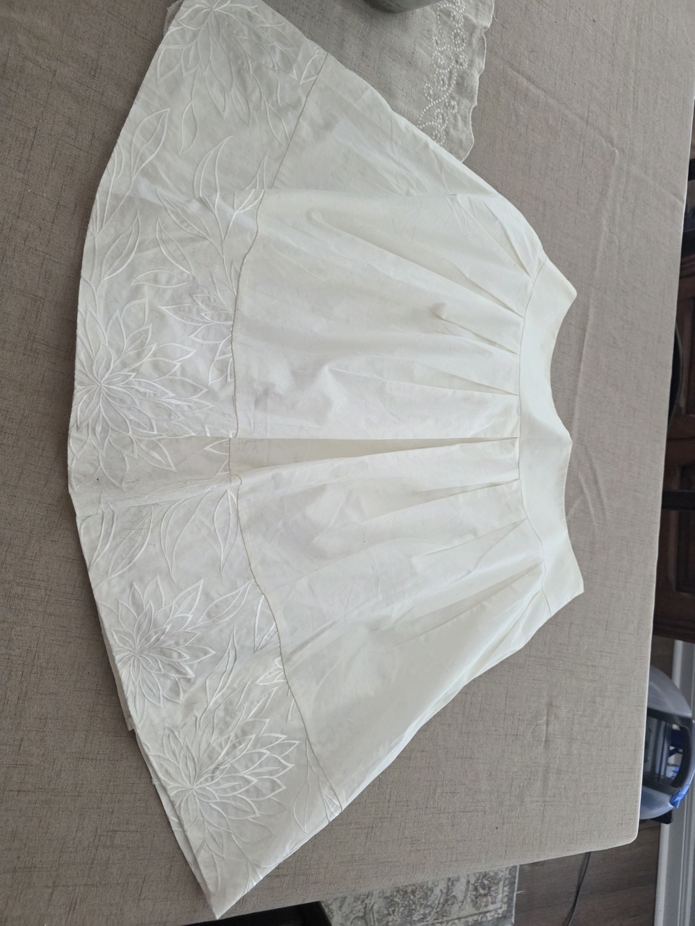 ANTONIO MELANI White Embroidered A-Line Skirt